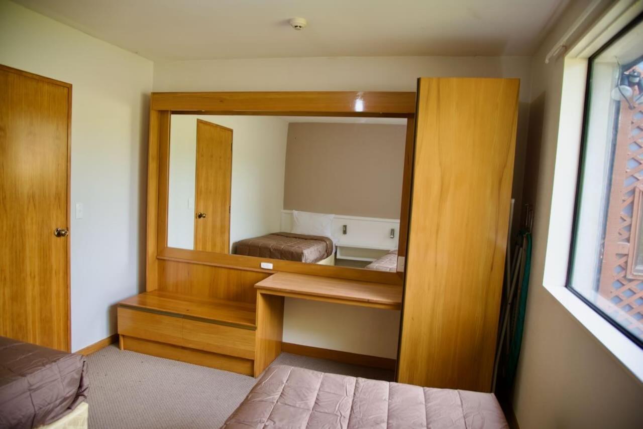 Aotea Lodge Porirua Esterno foto